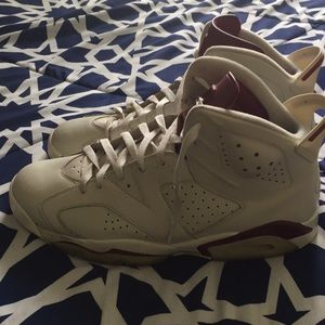 Jordan retro 6 offwhite/maroon